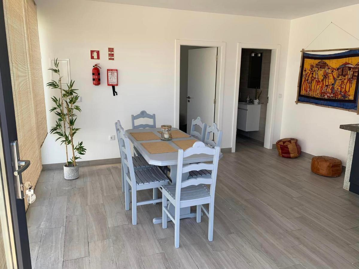 Oliver Beach House Poco da Cruz Bagian luar foto